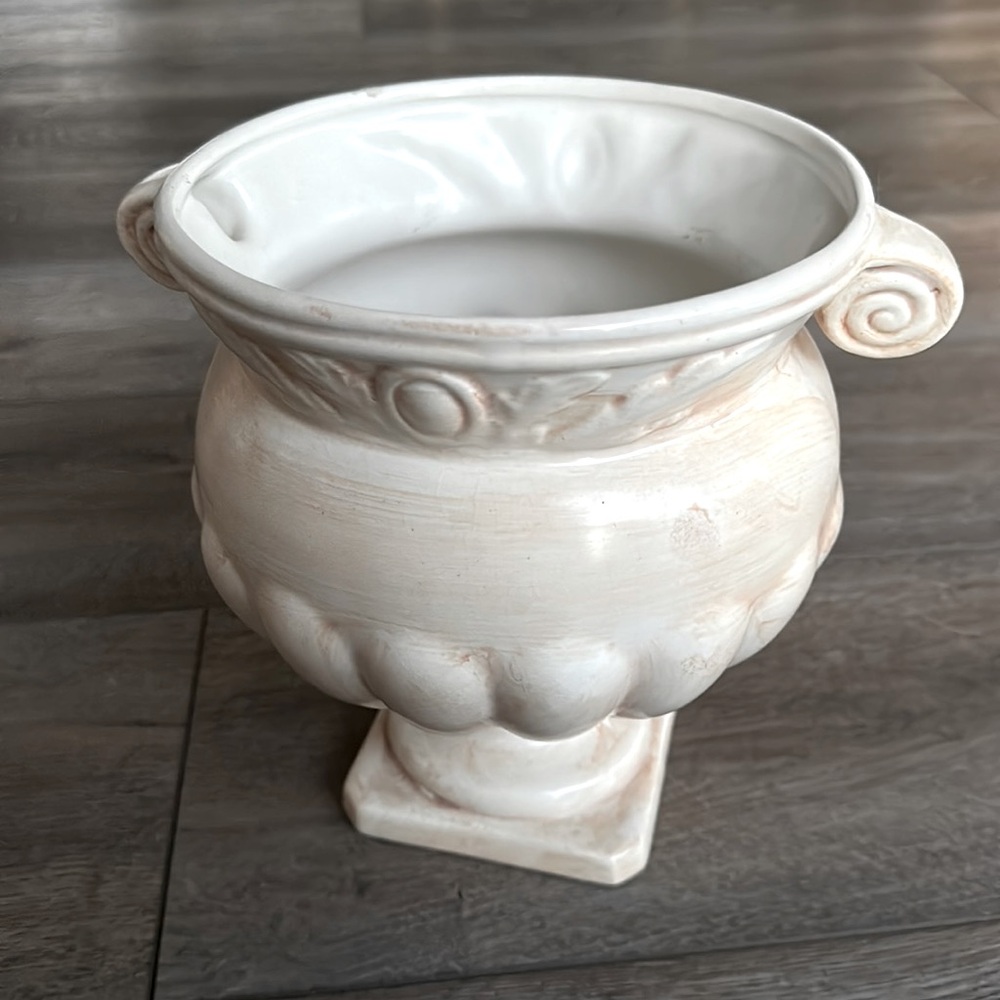 Baroque vase